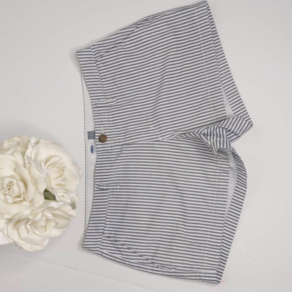 Old Navy Stripped shorts dark blue stripes size 8